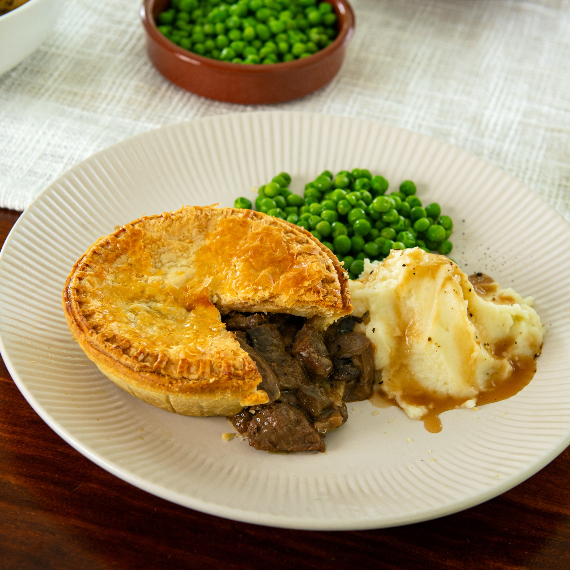 A SHROOM WITH A MOO - Steak & Mushroom Pie 9oz