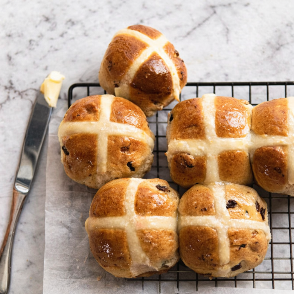 Box of Hot Cross Buns – 4 x 6 Pack (24 Buns Total)